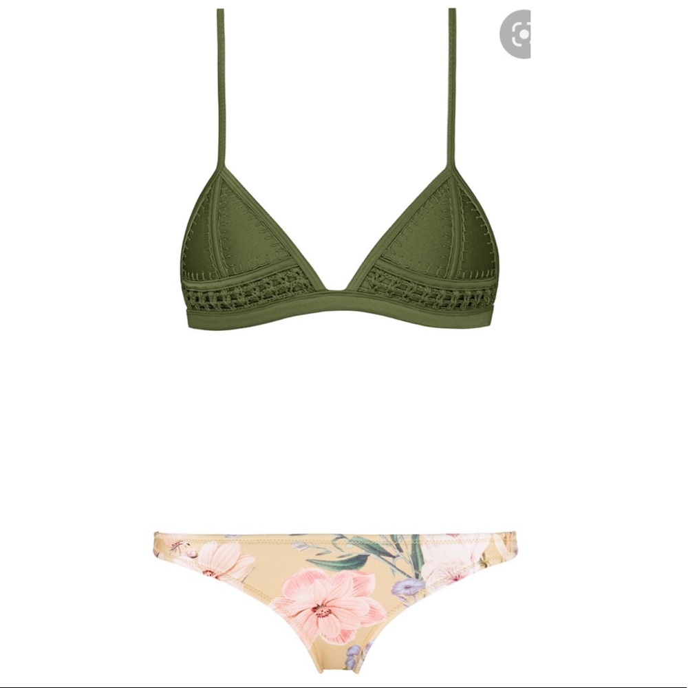 Used floral triangl bathing suit w/ bag